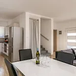 Ester Villa *