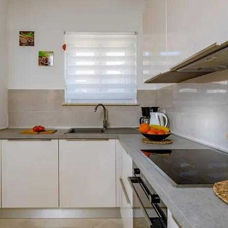 Βίλα Ester Πούλα